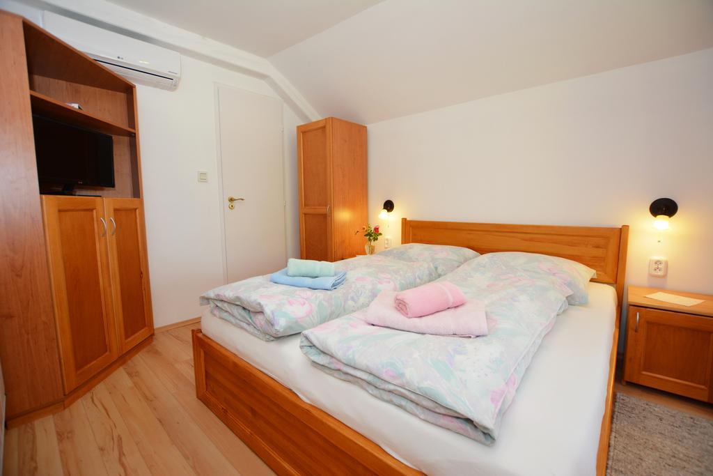 Virágoskert Apartman Hévíz Szoba fotó
