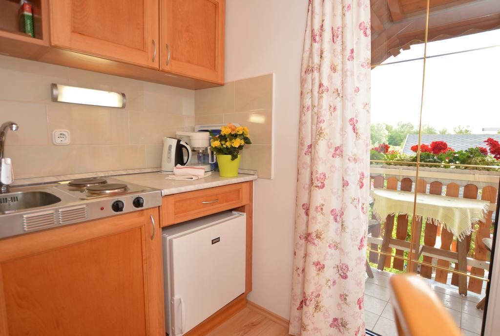 Virágoskert Apartman Hévíz Szoba fotó