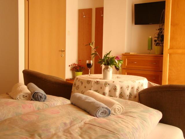 Virágoskert Apartman Hévíz Szoba fotó