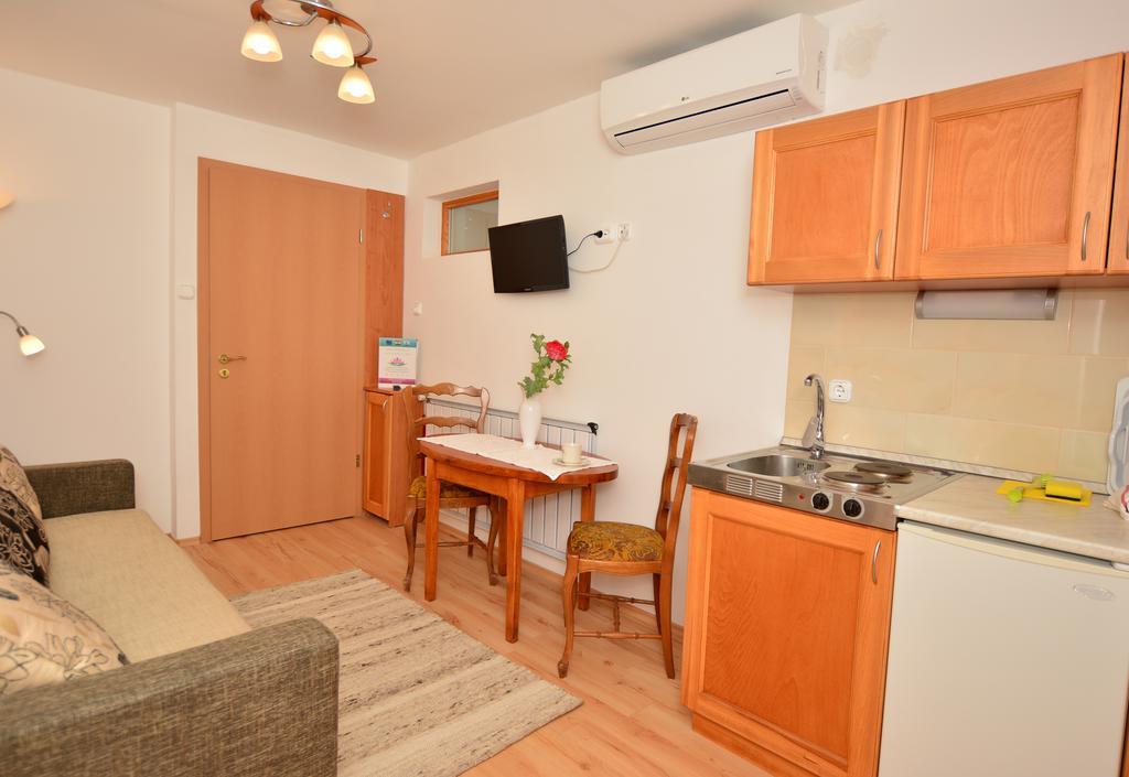 Virágoskert Apartman Hévíz Szoba fotó
