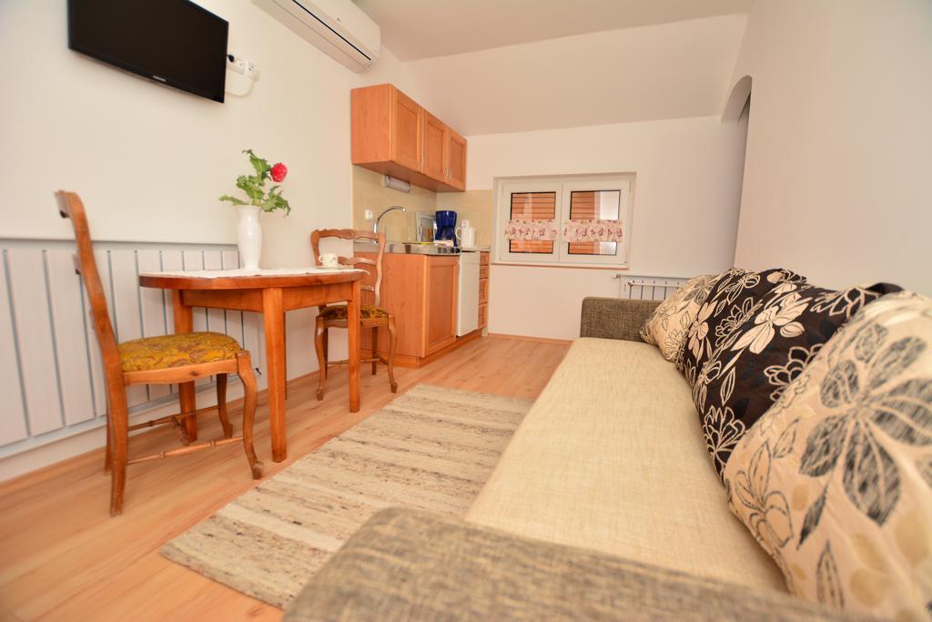 Virágoskert Apartman Hévíz Szoba fotó
